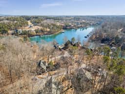 Serenity Lodge on Lake Keowee - Image 4