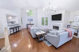 South Cove Cottage on Lake Keowee - Image 2