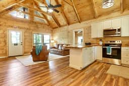 Waterfront Lake Keowee Chalet - Image 5