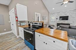 Waterfront Lake Keowee Hideaway - Image 3