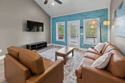 Waterfront Lake Keowee Villa - Image 4
