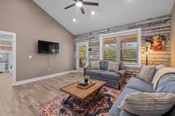 Whispering Pines Cottage on Keowee - Image 2
