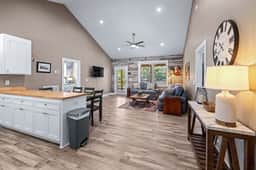 Whispering Pines Cottage on Keowee - Image 5