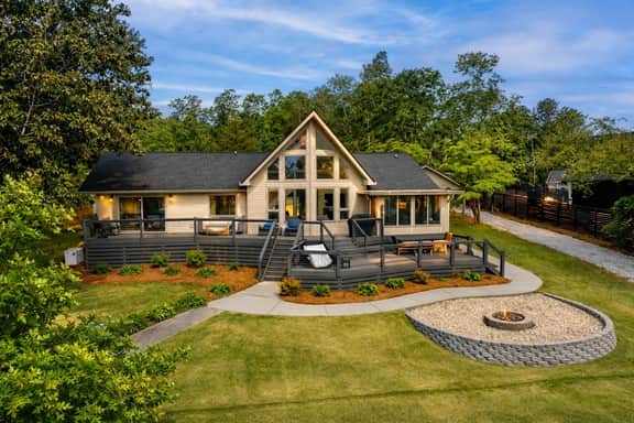 Lake Keowee Retreat with private boat ramp and dock - Image 5