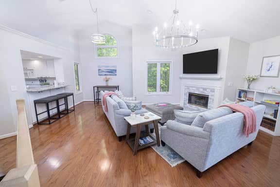 South Cove Cottage on Lake Keowee - Image 2