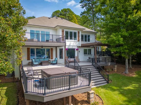 The Southern Belle on Keowee w/ Hot tub - Image 3