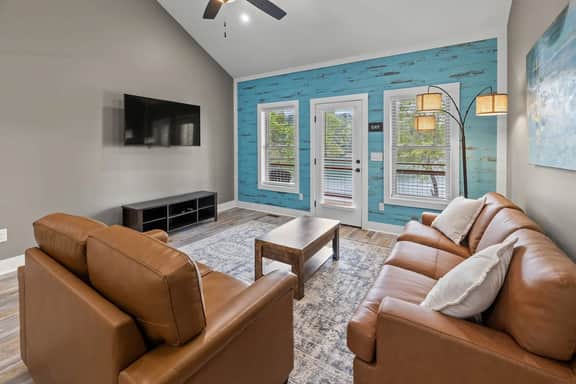 Waterfront Lake Keowee Villa - Image 4