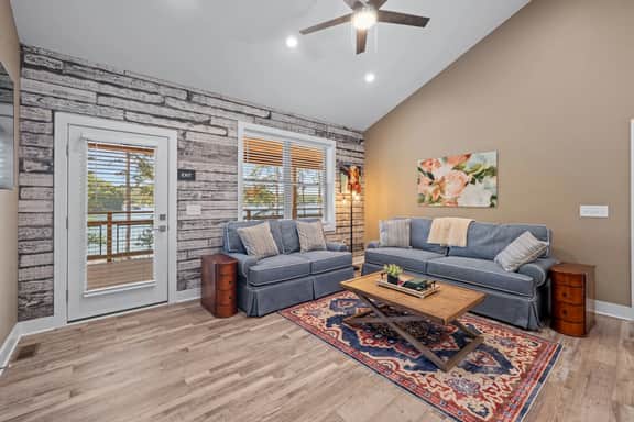 Whispering Pines Cottage on Keowee - Image 3