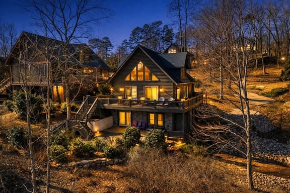 Gorgeous Lake Front Home on Keowee w/ Boat Slip - Image 1