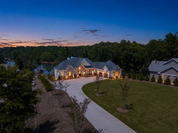 Tranquility Cove on Keowee- Sauna, Hot Tub, Dock - Image 1